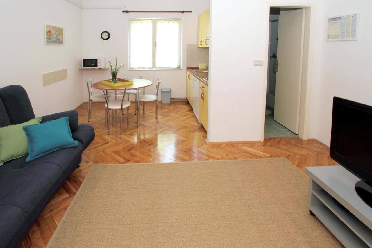 Apartments By The Sea Trogir - 11895 מראה חיצוני תמונה
