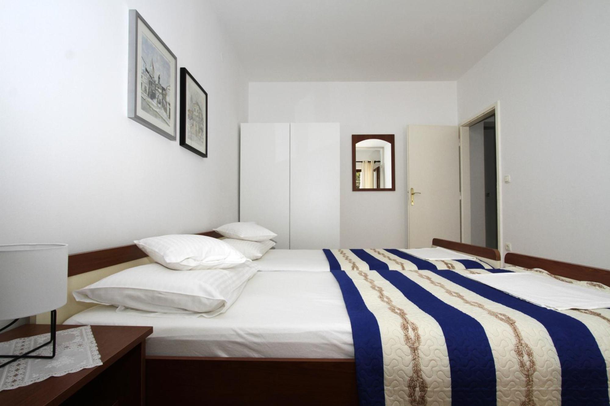 Apartments By The Sea Trogir - 11895 חדר תמונה